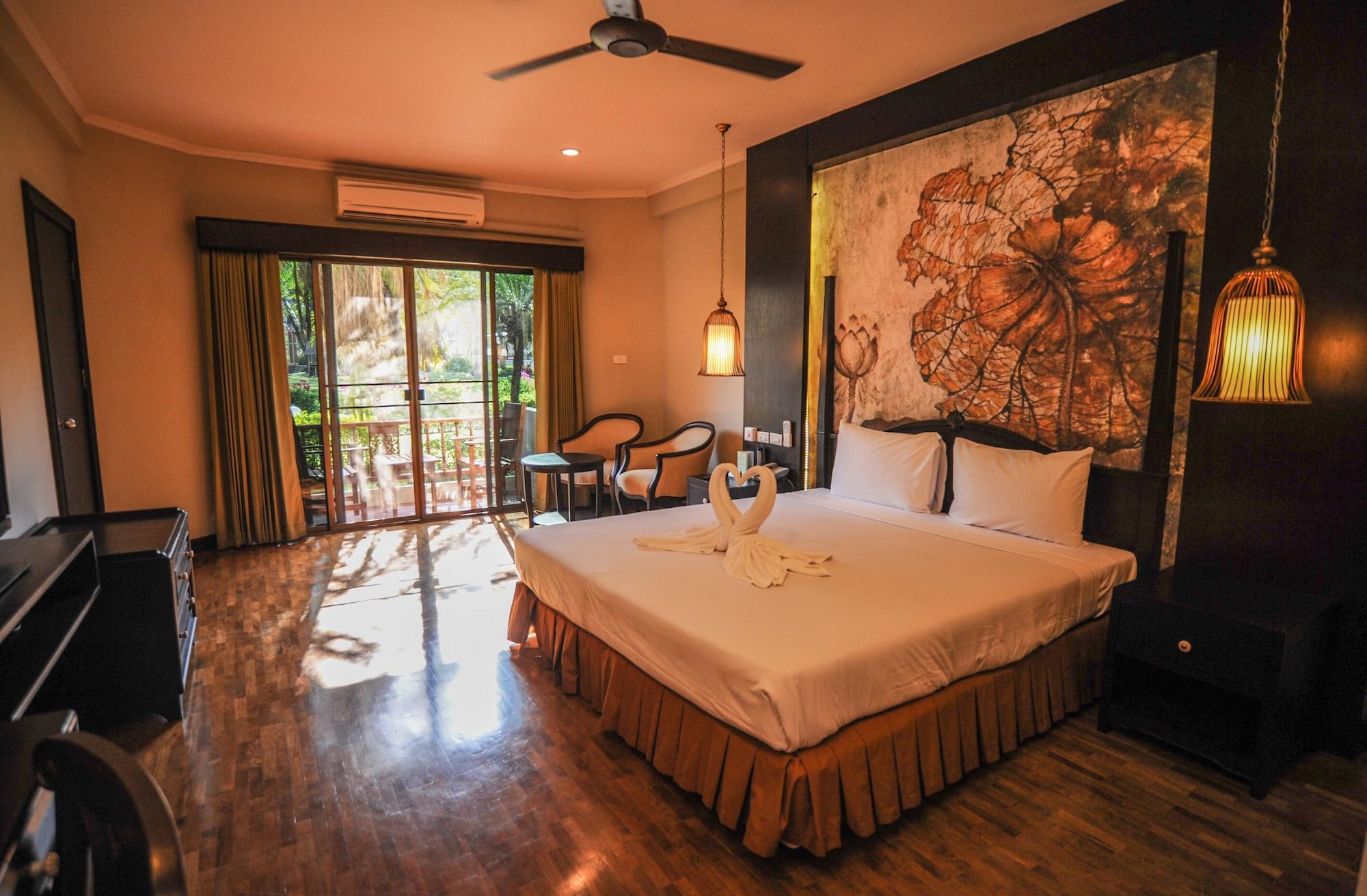 Suan Bua Hotel & Resort Ban Pong  Esterno foto