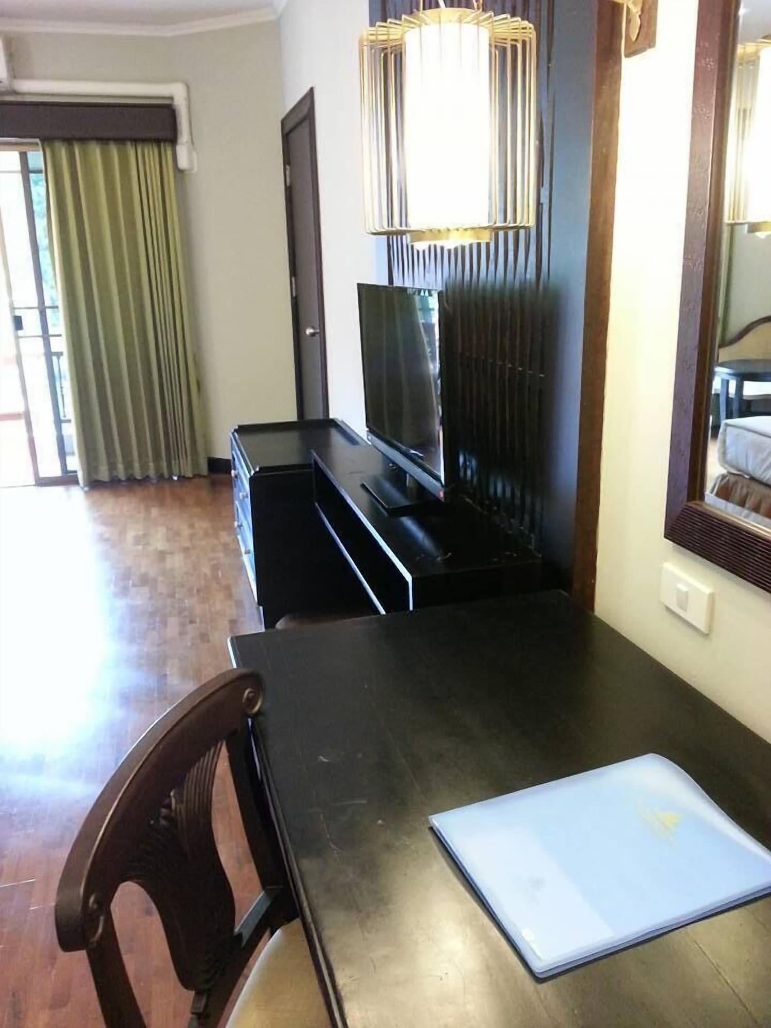 Suan Bua Hotel & Resort Ban Pong  Esterno foto