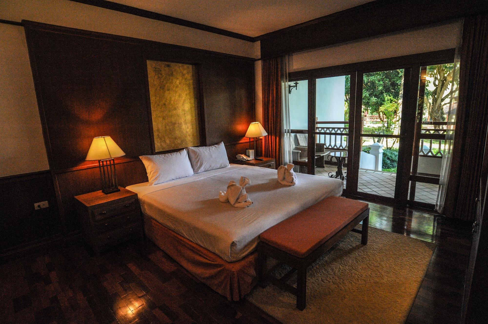 Suan Bua Hotel & Resort Ban Pong  Esterno foto