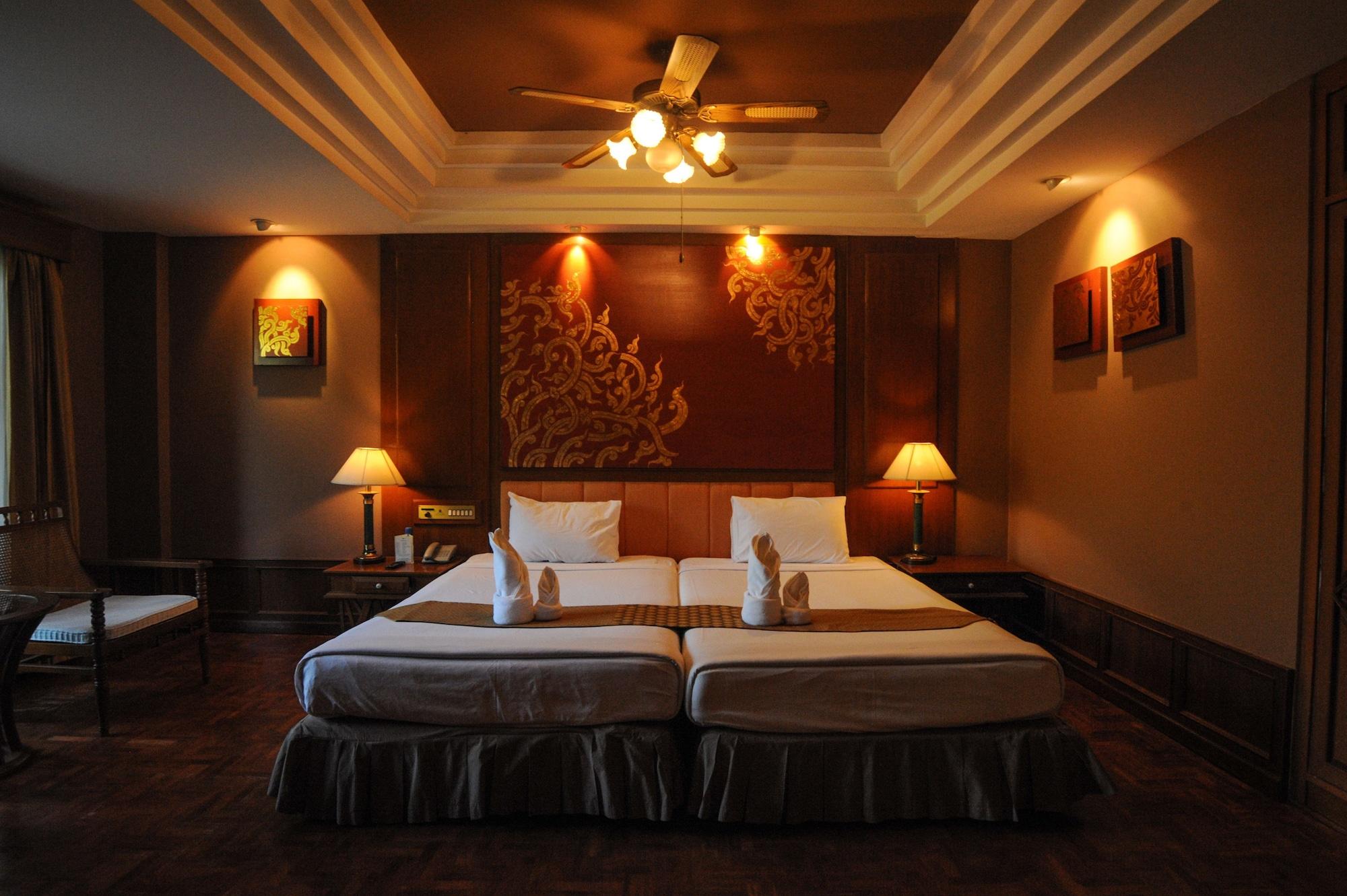Suan Bua Hotel & Resort Ban Pong  Esterno foto