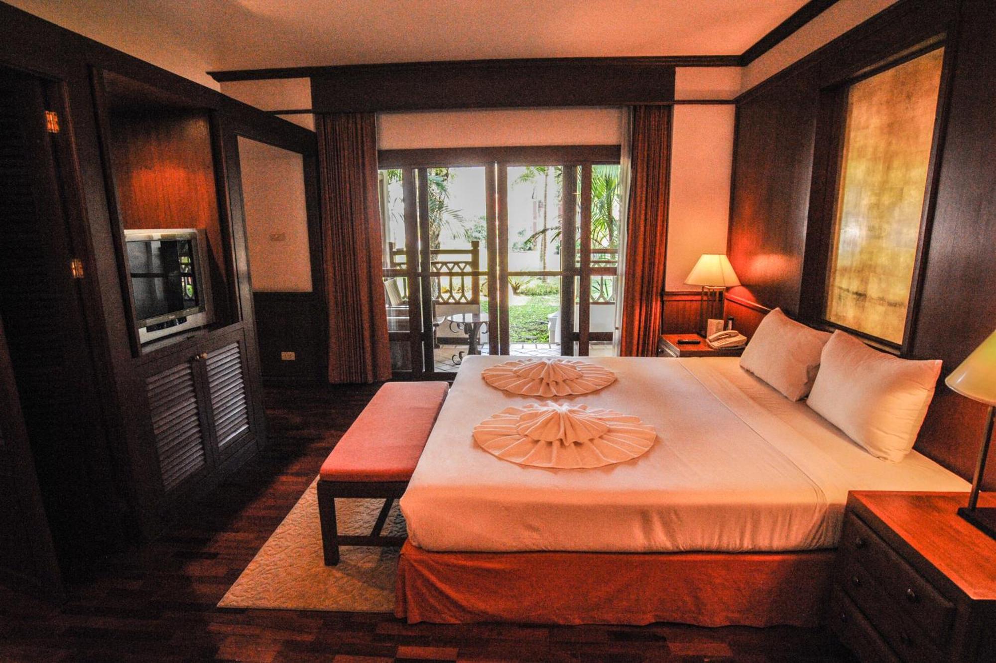 Suan Bua Hotel & Resort Ban Pong  Esterno foto