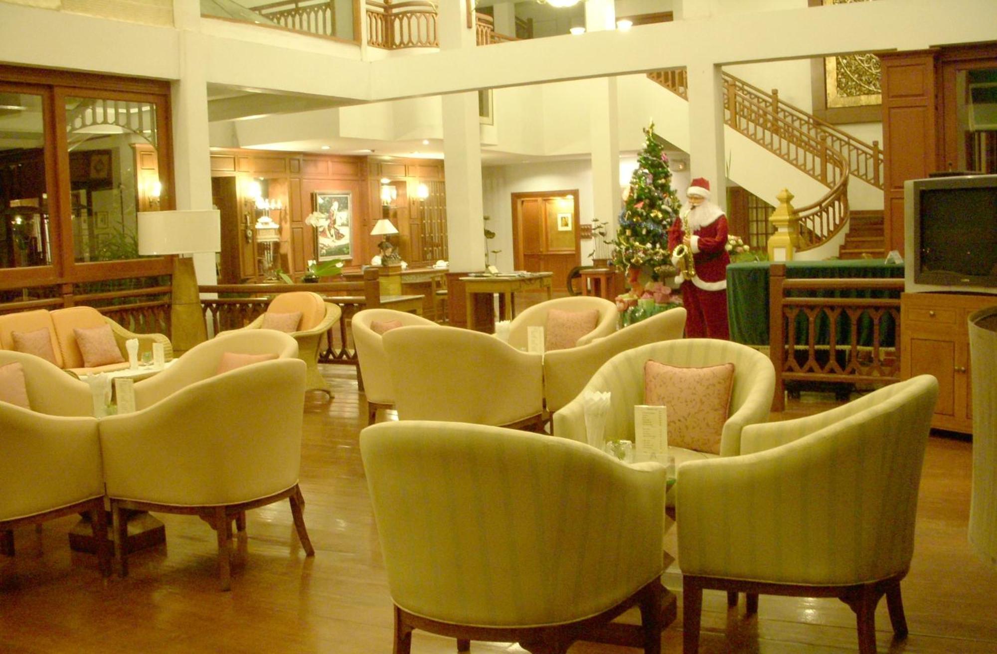 Suan Bua Hotel & Resort Ban Pong  Esterno foto