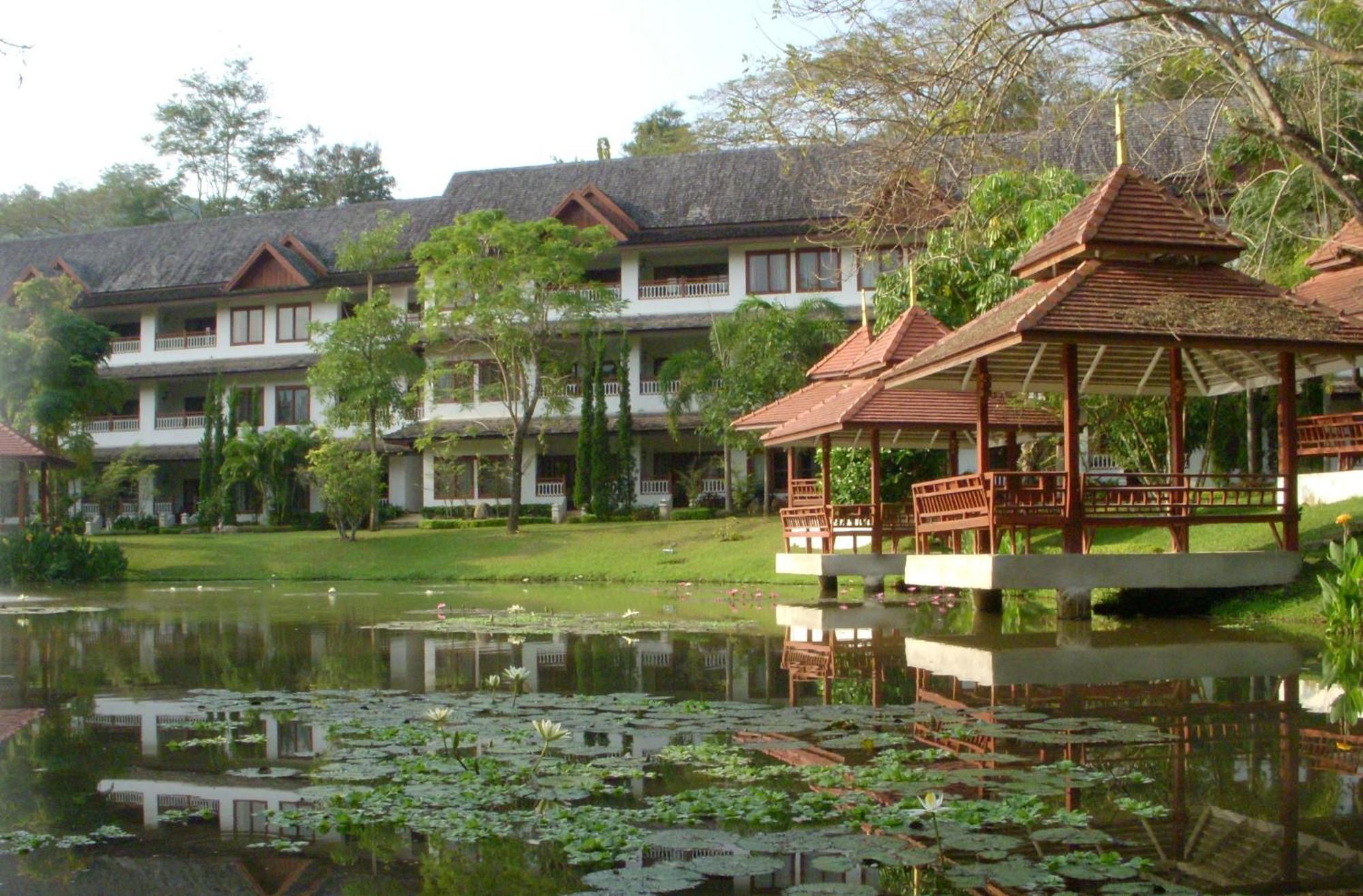 Suan Bua Hotel & Resort Ban Pong  Esterno foto