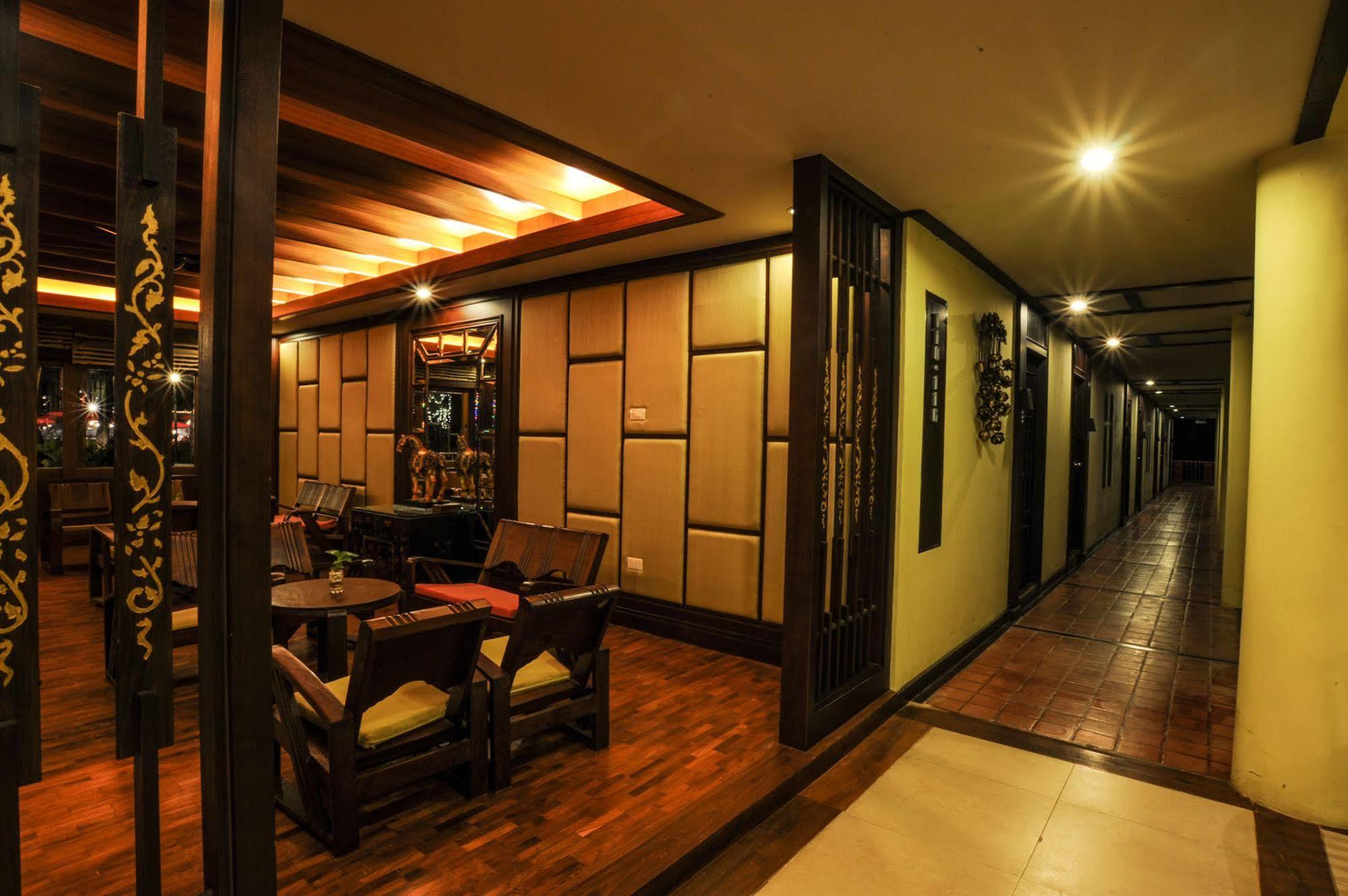 Suan Bua Hotel & Resort Ban Pong  Esterno foto