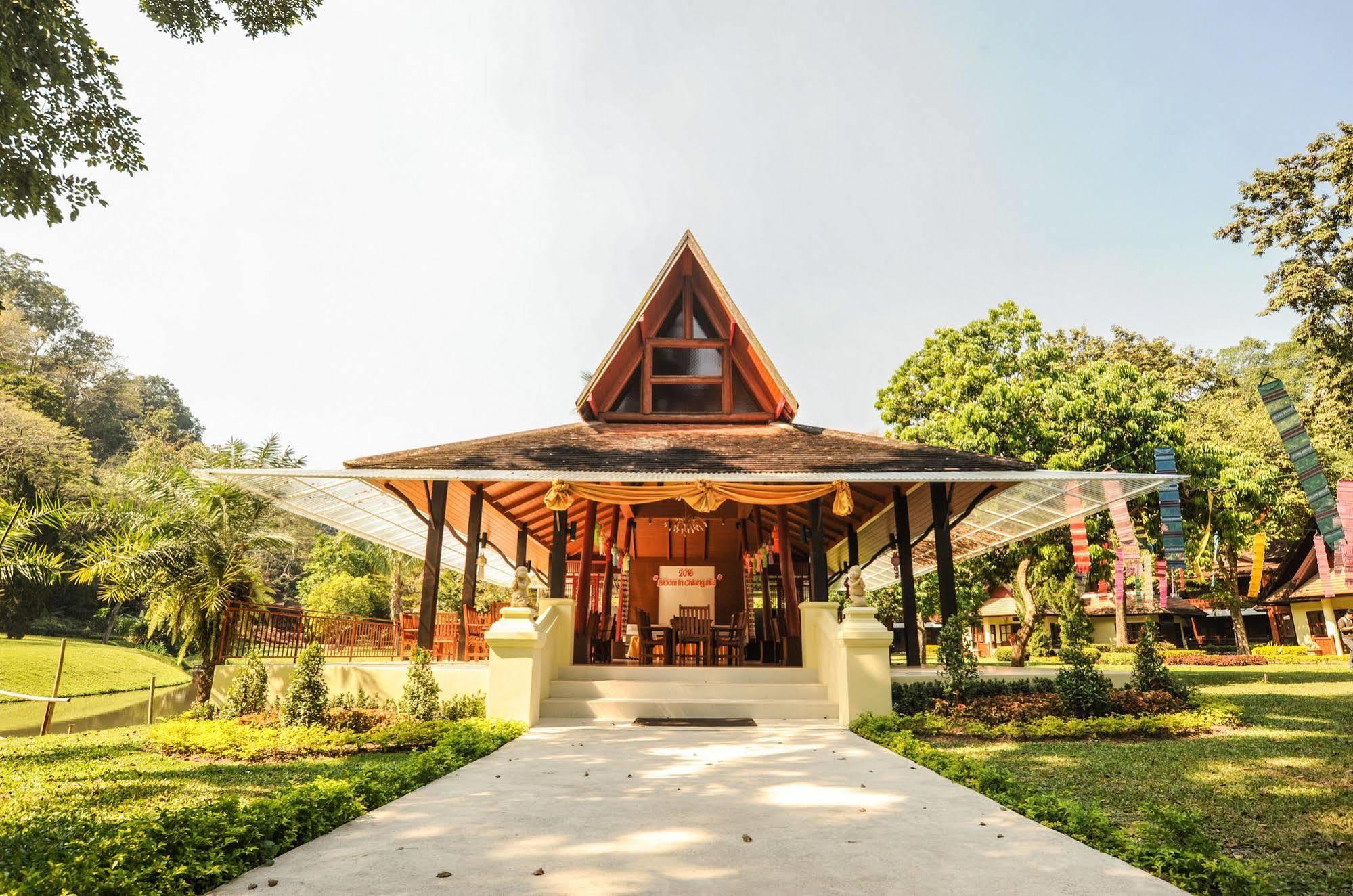 Suan Bua Hotel & Resort Ban Pong  Esterno foto